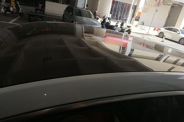 Used XPeng P7 2020 670E Roof