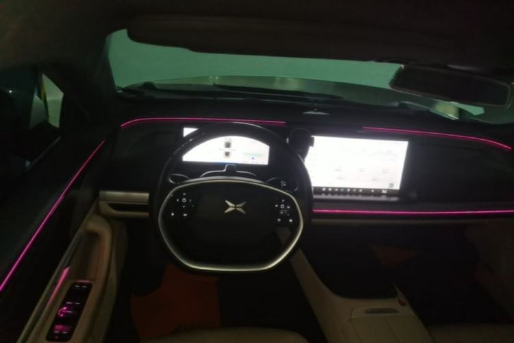 Used XPeng P7 2020 Rear-Drive Long-Range Smart Drive Version Steering Wheel