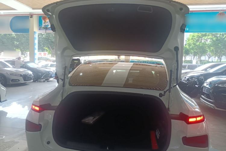 Used XPeng P7 2020 670E Trunk