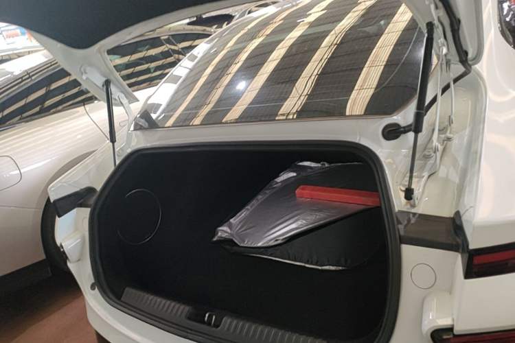 Used XPeng P7 2020 670E Trunk