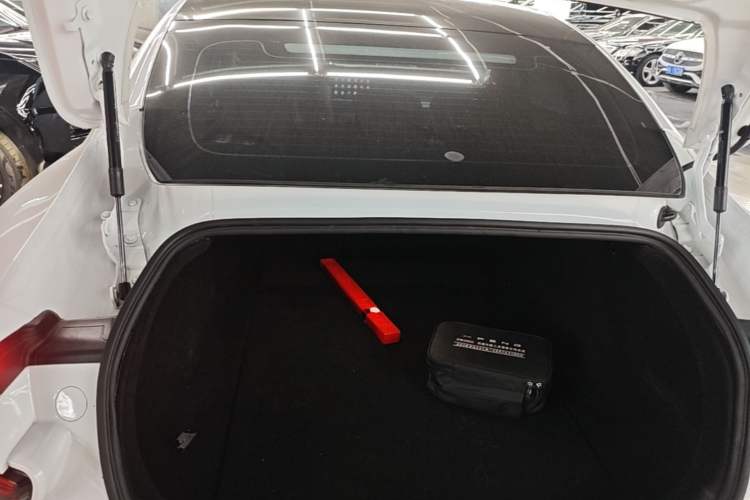 Used XPeng P7 2020 670E Trunk