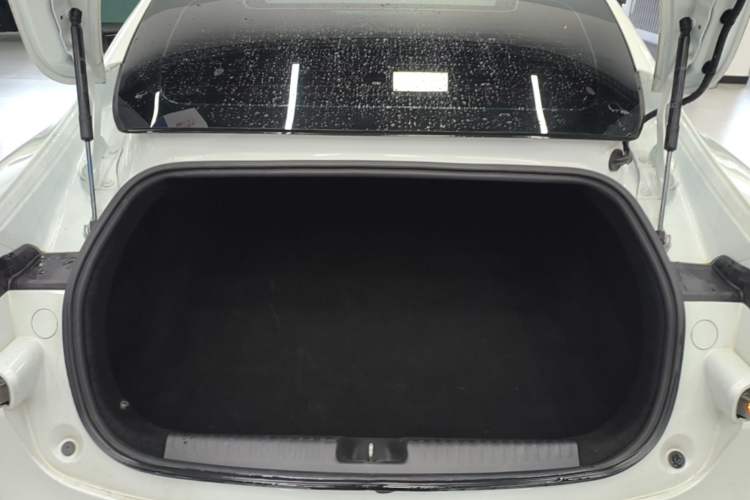 Used XPeng P7 2020 670E Trunk