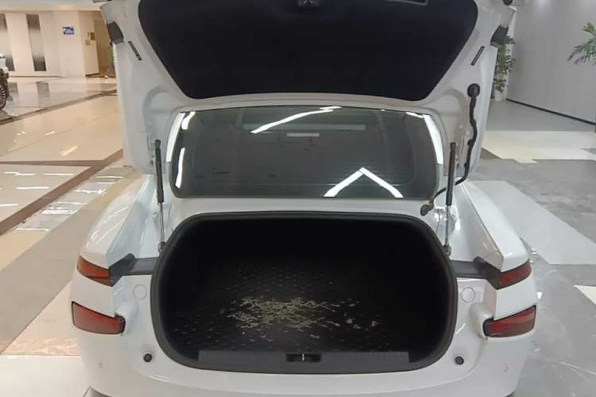 Used XPeng P7 2020 670N Trunk