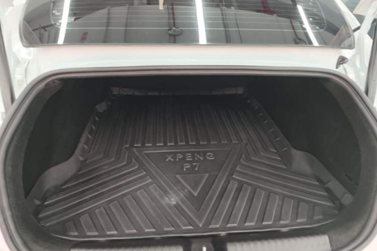 Used XPeng P7 2020 670N Trunk