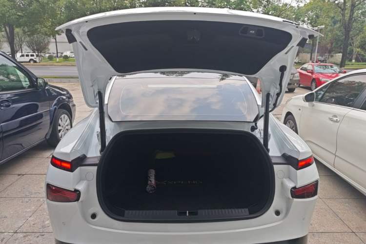 Used XPeng P7 2020 670E Trunk