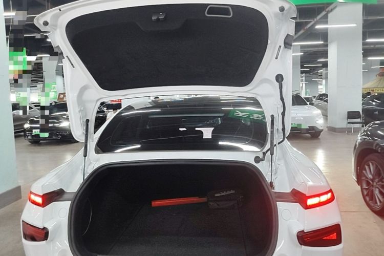 Used XPeng P7 2020 Rear-Drive Long-Range Smart Drive Version Trunk