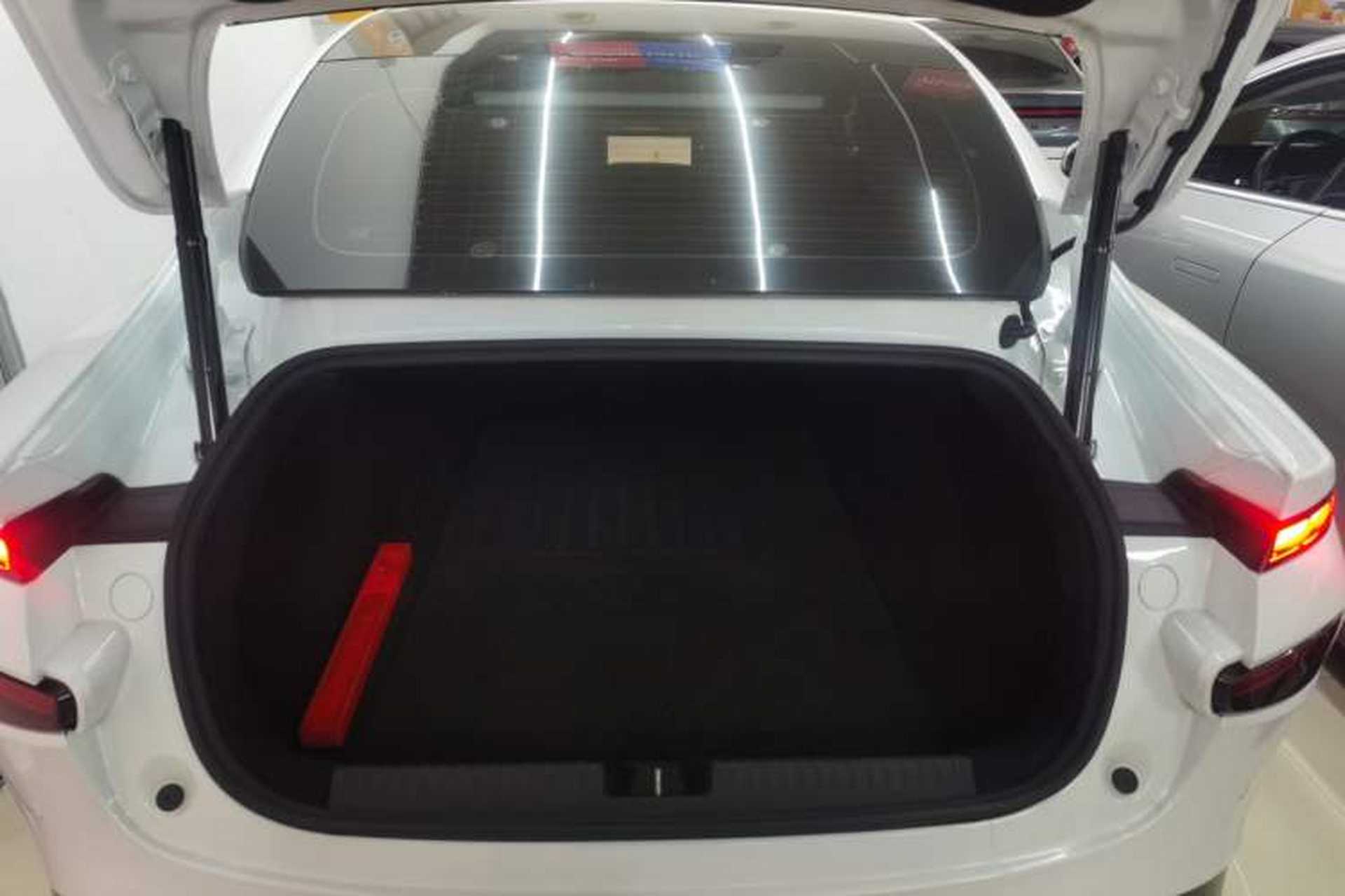 Used XPeng P7 2020 670N Trunk