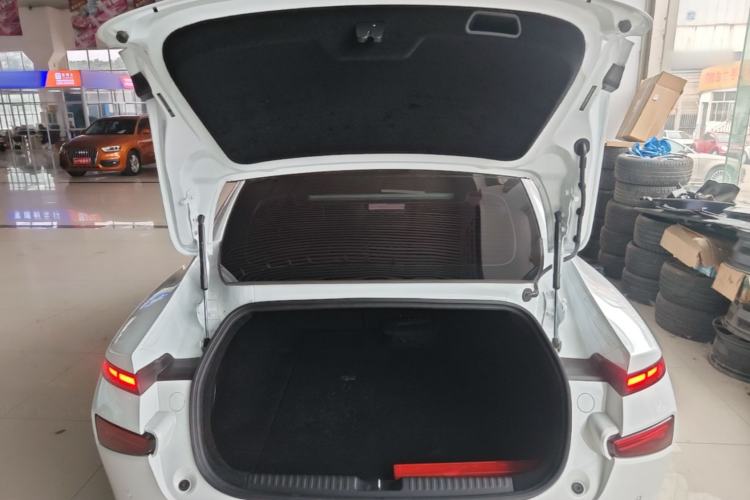 Used XPeng P7 2020 586E Trunk