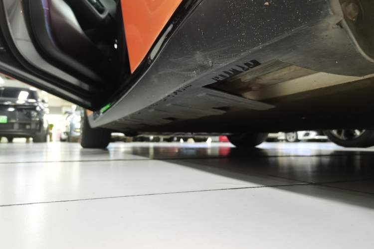 Used XPeng P7 2020 670N Left Side Sill