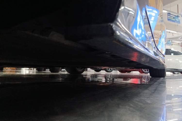 Used XPeng P7 2020 670E Left Side Sill