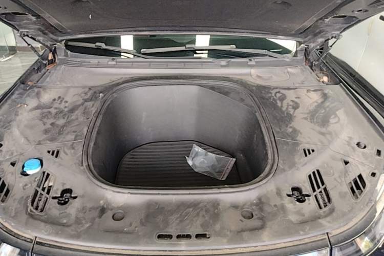 Used XPeng P7 2021 480G Engine Bay
