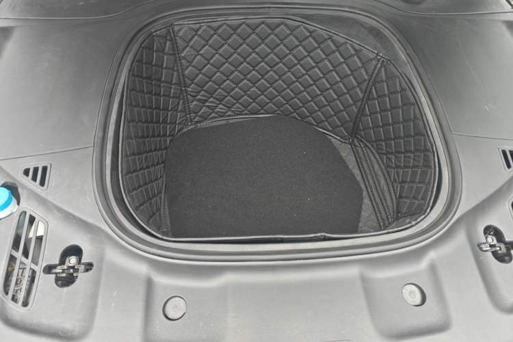 Used XPeng P7 2021 480N Engine Bay