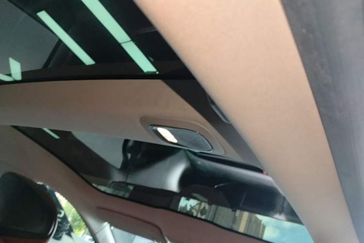 Used XPeng P7 2021 480G Headliner