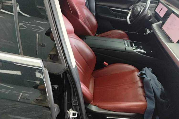 Used XPeng P7 2021 480G Right Front Seat