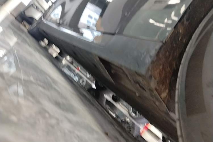 Used XPeng P7 2021 480G Right Side Sill