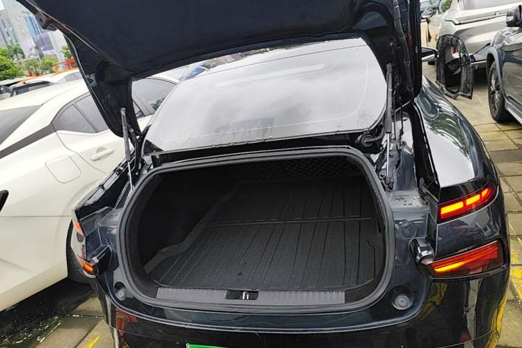 Used XPeng P7 2021 480G Trunk