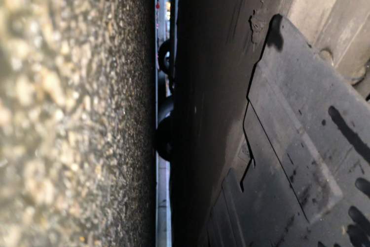 Used XPeng P7 2021 670G Chassis Front Left