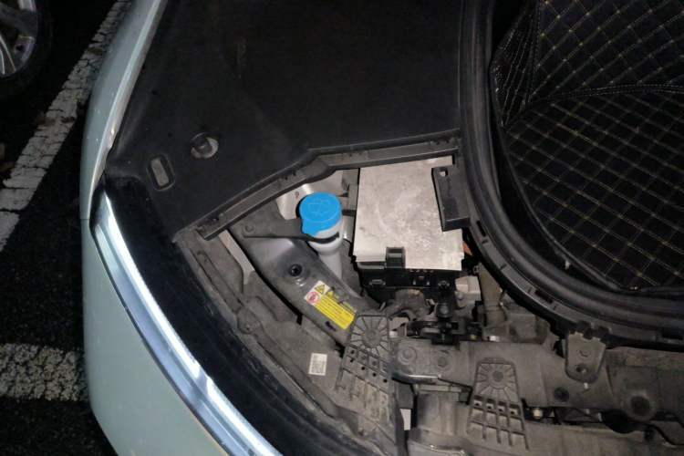 Used XPeng P7 2021 670G Engine Bay Right