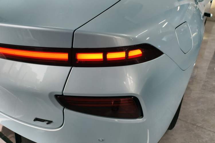 Used XPeng P7 2021 670E Pengyi Edition Right Rear Taillight