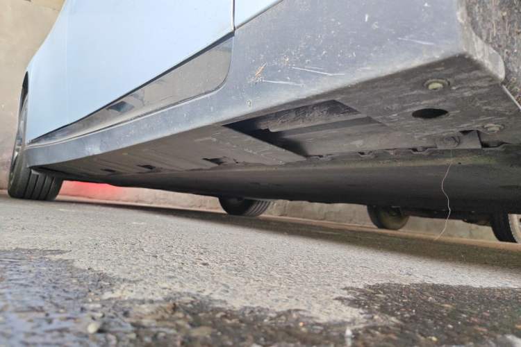 Used XPeng P7 2021 480E Right Side Sill