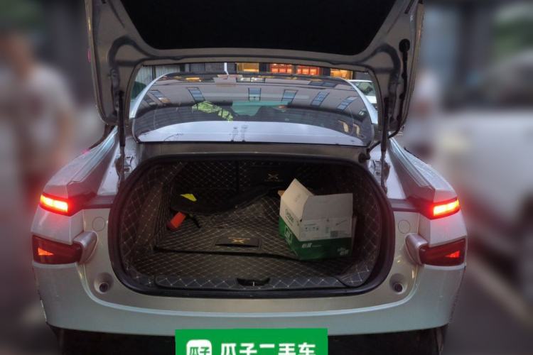 Used XPeng P7 2021 670G Trunk