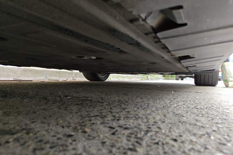 Used XPeng P7 2021 480N Chassis Front Left