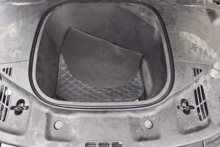 Used XPeng P7 2021 480N Engine Bay