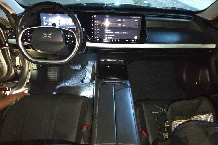 Used XPeng P7 2021 480N Center Console