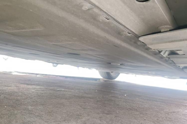 Used XPeng P7 2021 480N Chassis Front Left