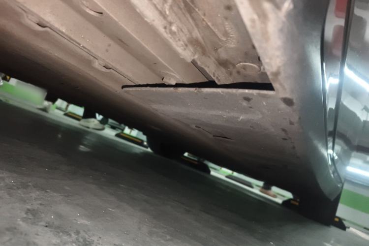 Used XPeng P7 2021 480N Chassis Front Left