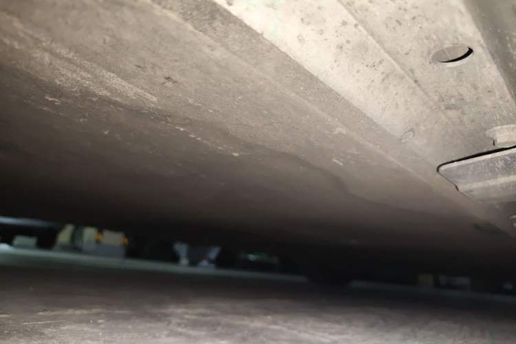 Used XPeng P7 2021 670G Chassis Front Left
