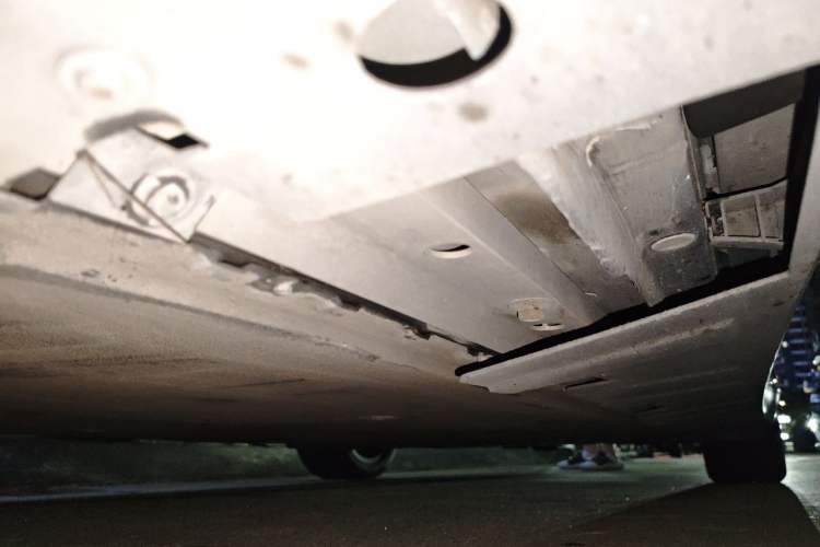 Used XPeng P7 2021 480N Chassis Front Left