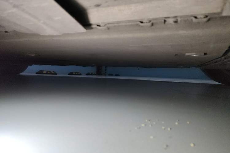 Used XPeng P7 2021 480N Chassis Front Right