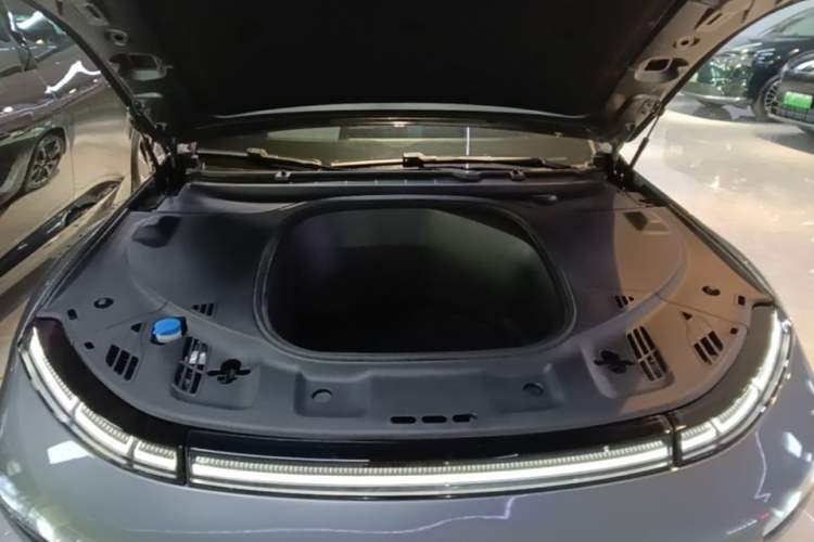 Used XPeng P7 2021 480N Engine Bay