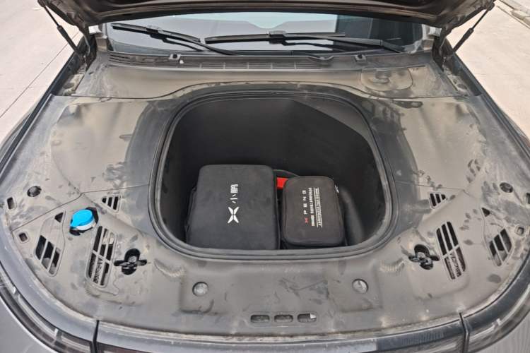 Used XPeng P7 2021 670E Pengyi Edition Engine Bay