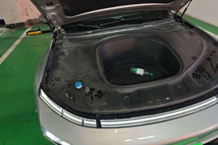 Used XPeng P7 2021 480N Engine Bay Right