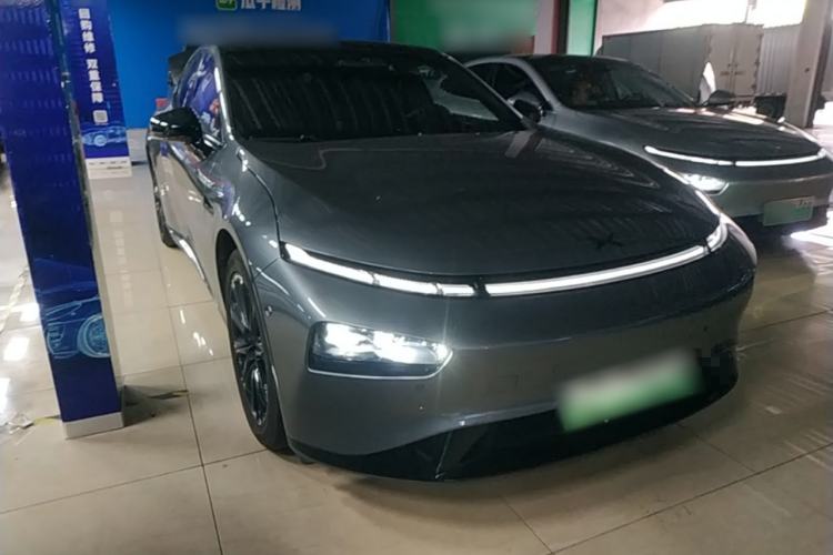 Used XPeng P7 2021 670E Pengyi Edition Front Right 45 Deg