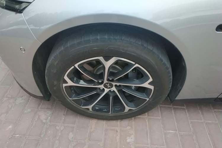 Used XPeng P7 2021 480E Left Front Wheel Hub