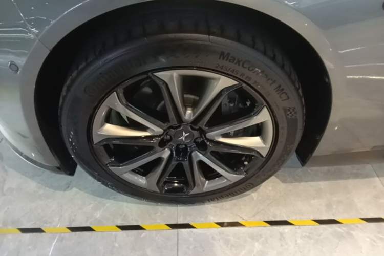 Used XPeng P7 2021 480N Left Front Wheel Hub