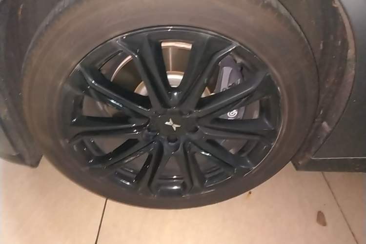 Used XPeng P7 2021 670E Pengyi Edition Left Front Wheel Hub