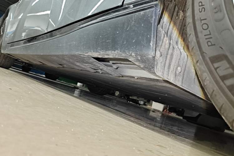 Used XPeng P7 2021 480G Left Side Sill