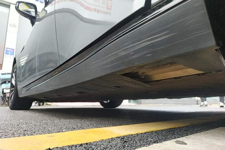 Used XPeng P7 2021 480N Left Side Sill