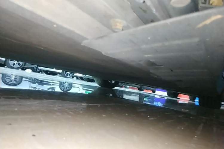 Used XPeng P7 2021 670E Pengyi Edition Left Side Sill
