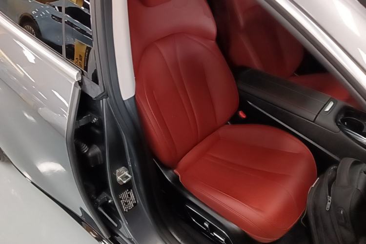 Used XPeng P7 2021 480N Right Front Seat