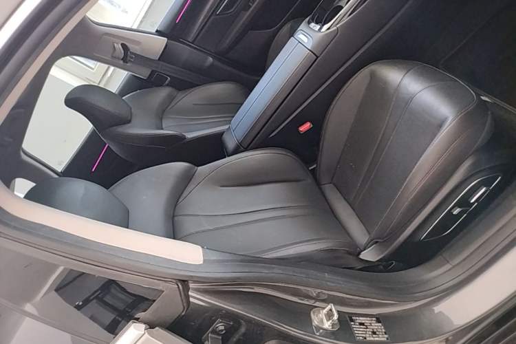 Used XPeng P7 2021 480N Right Front Seat