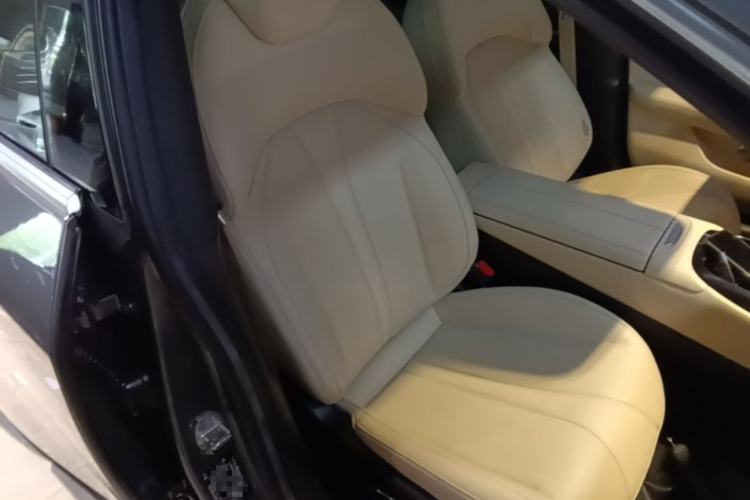 Used XPeng P7 2021 480N Right Front Seat