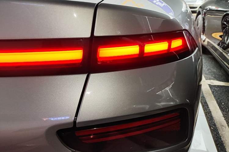 Used XPeng P7 2021 670G Right Rear Taillight