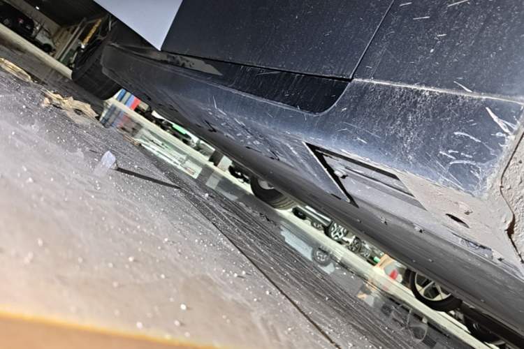 Used XPeng P7 2021 480G Right Side Sill