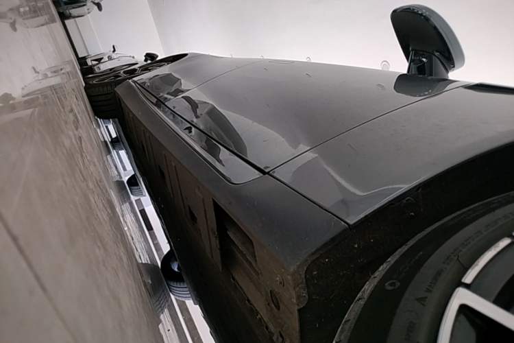 Used XPeng P7 2021 480N Right Side Sill