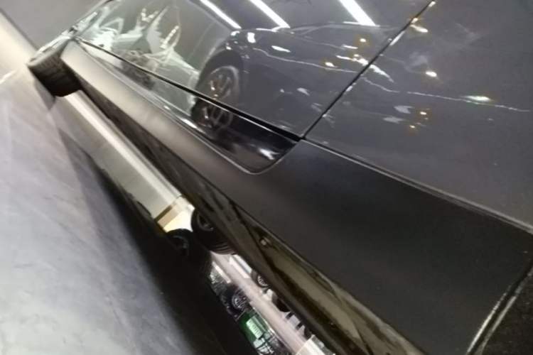 Used XPeng P7 2021 480N Right Side Sill